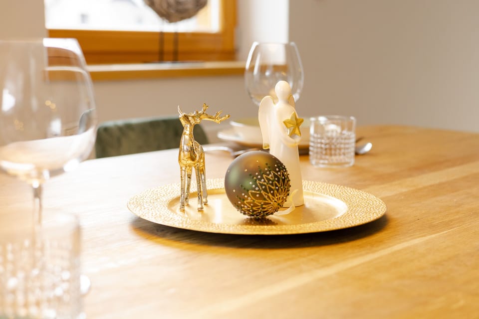 Dining area 1
