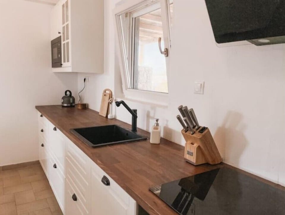 Fully stocked kitchen