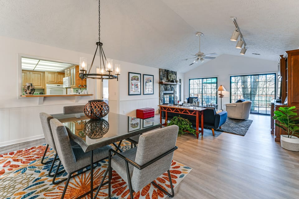 Dillard Vacation Rental | 4BR | 4BA | Stairs Required | 2,872 Sq Ft