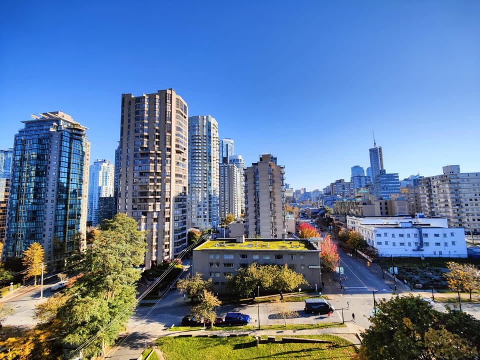 Penthouse Apartment w/ Patio, Harbour & City View image 6