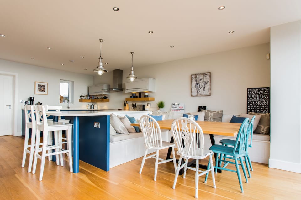 Dining nook