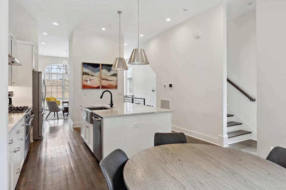 Fully equipped kitchen blending style and practical functionality.
