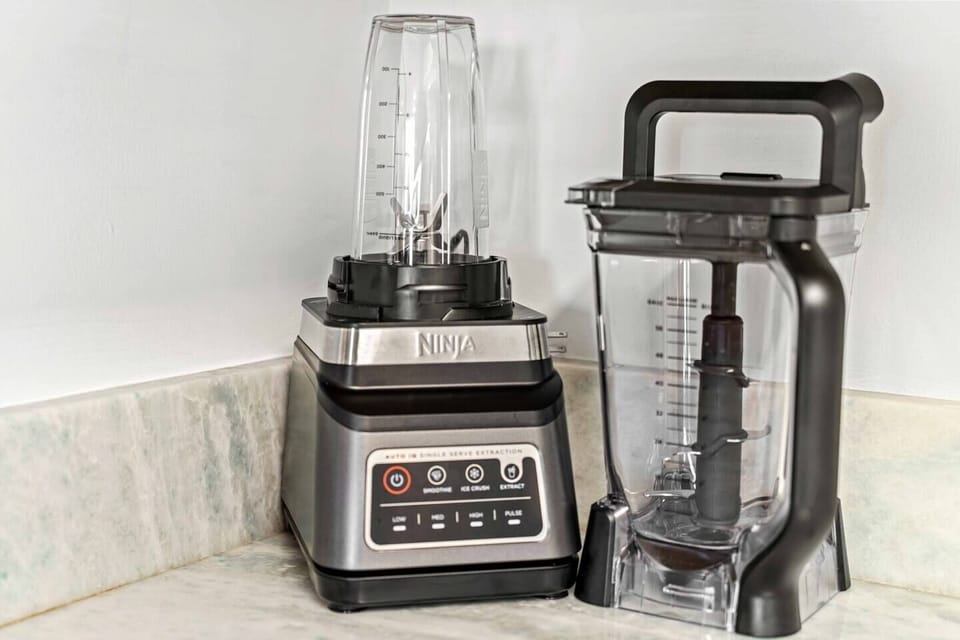 Make your self a morning smoothie or margarita in this top of line blender.