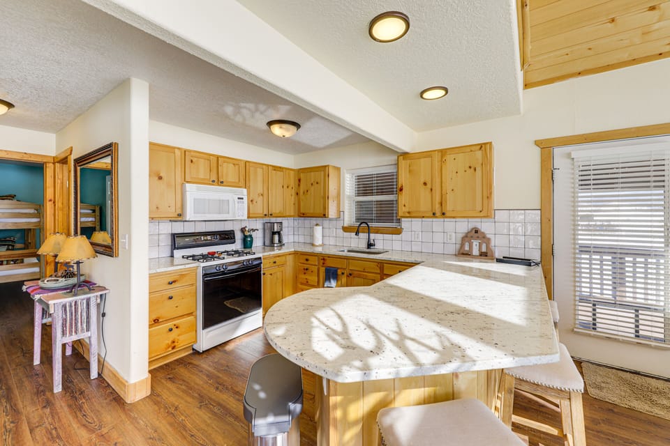 Kitchen | Main Level