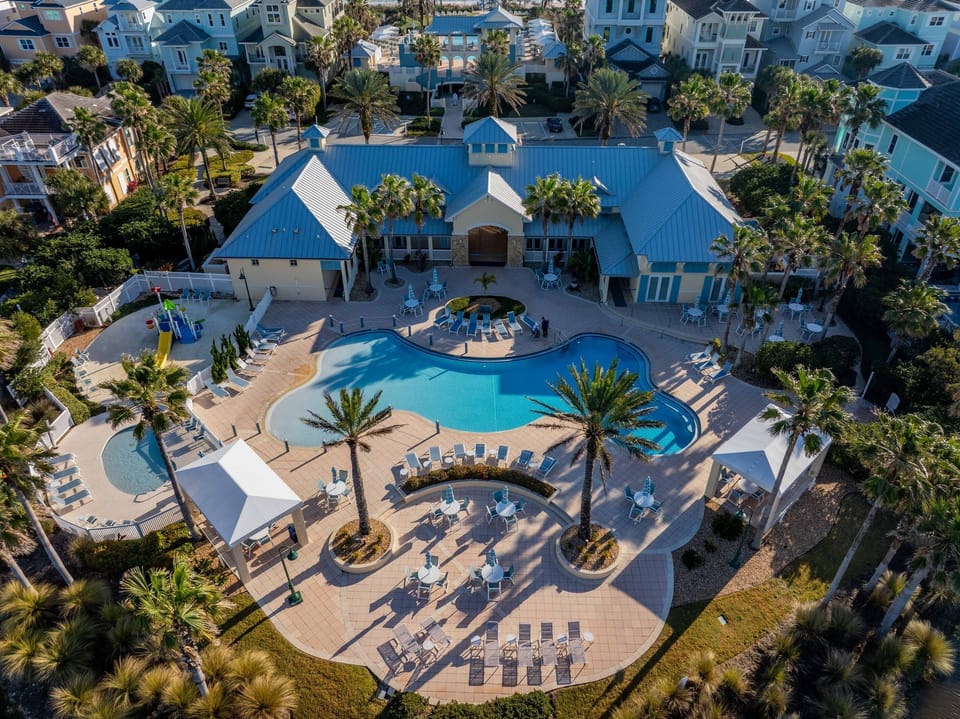 Multiple pools, gym, game room, restaurant, business center and kids splash park