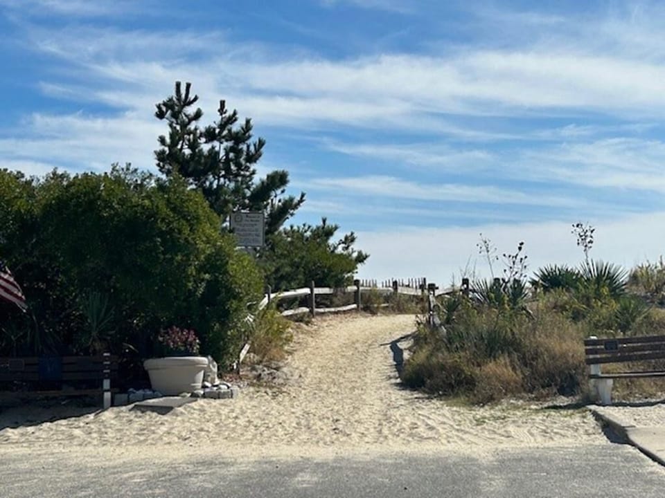 Beach Access at the end of 82nd