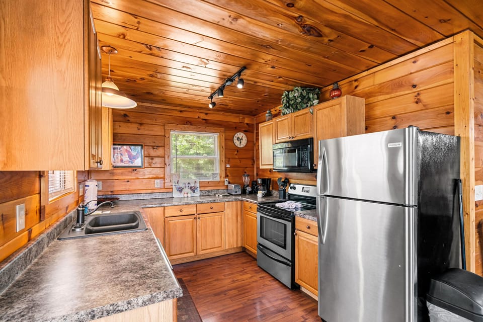 Well equipped kitchen for creating delicious memories.