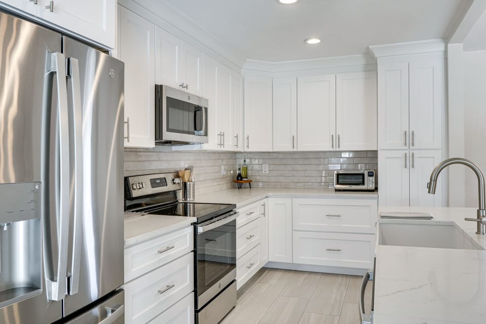 Kitchen | Main Level