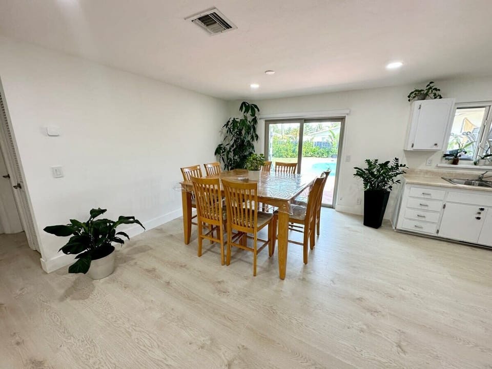 Dinning Table