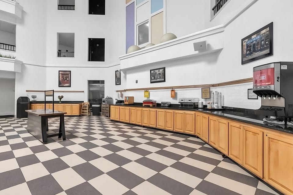 Start your morning with a convenient breakfast and beverage station.