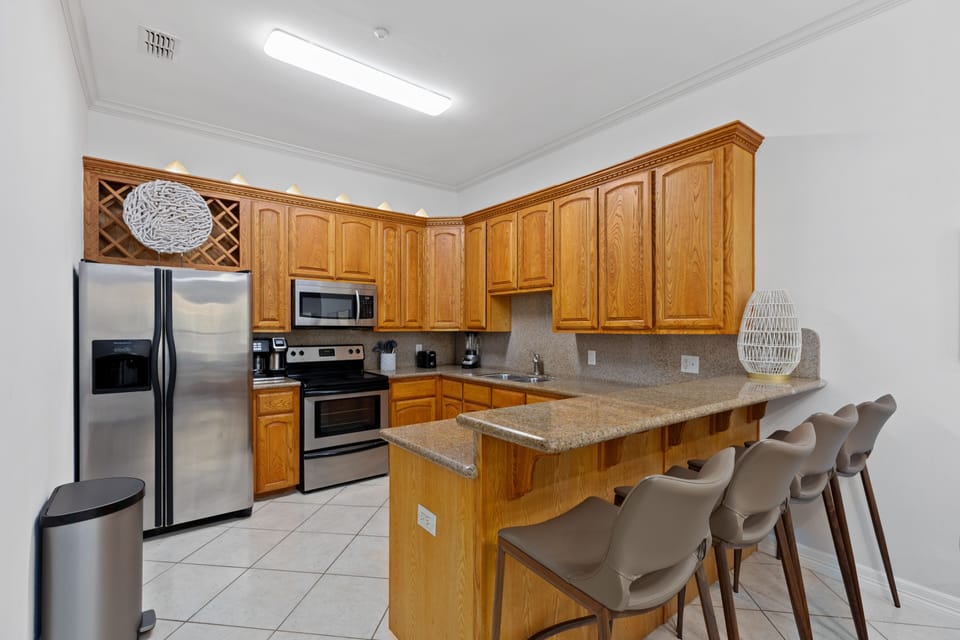 Counter/Kitchen