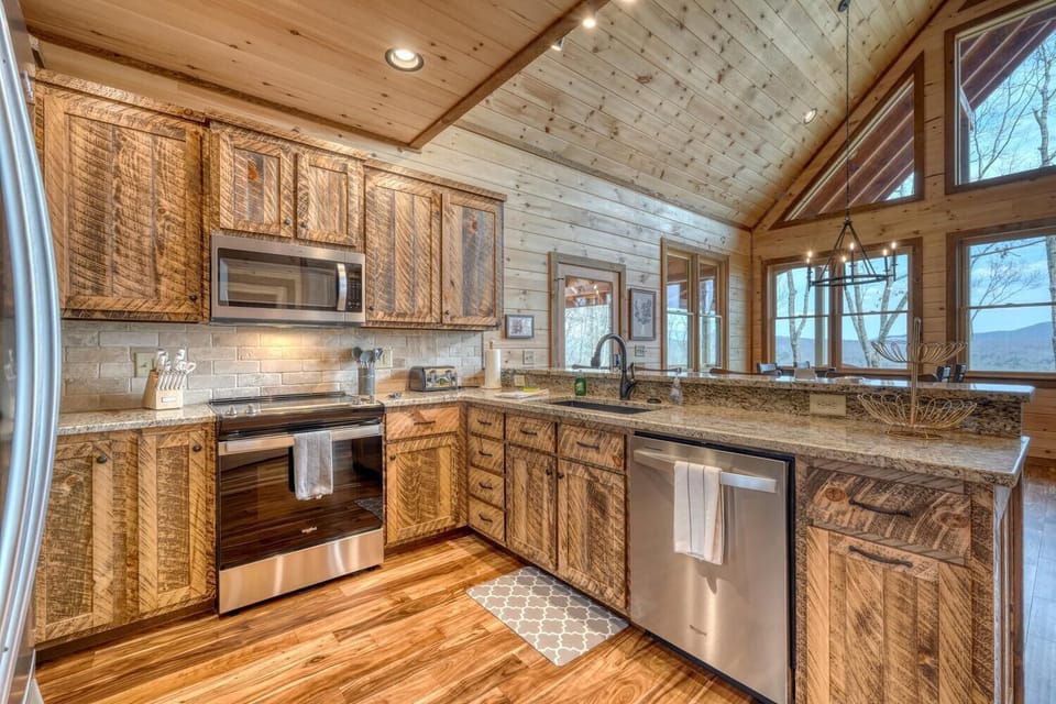 "well stocked and has so many dishes and pans etc" -Jeanette May 2025