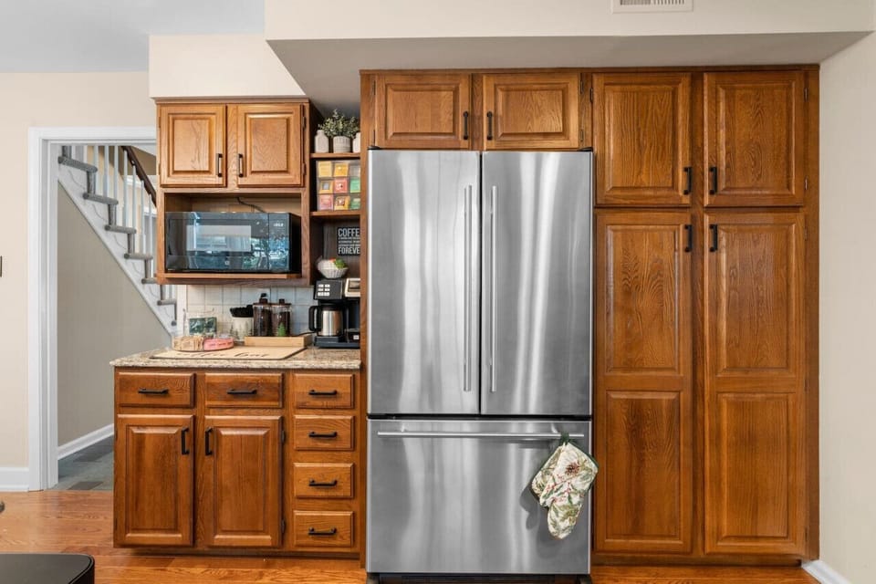 Contemporary Kitchen with Coffee Corner