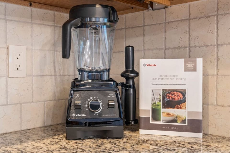 Modern Kitchen Blender for Smoothies & More