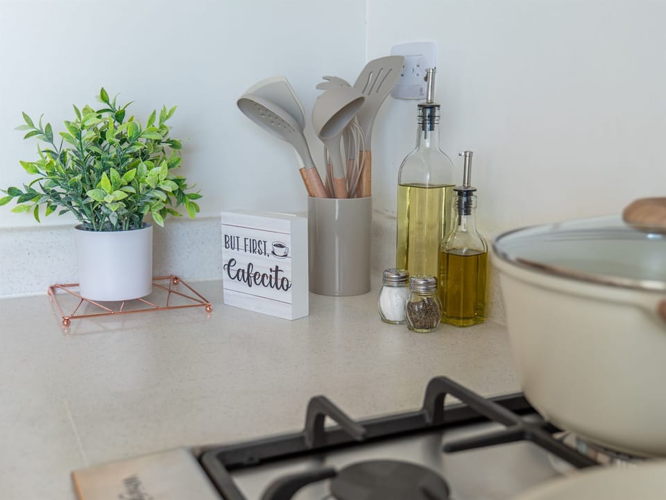 Savor the essentials 🌿🧂 Elevate every meal with the simple elegance of vinegar, oil, salt, and pepper—ready and waiting to season your stay to perfection. #FlavorfulFoundations #BayahibeTaste