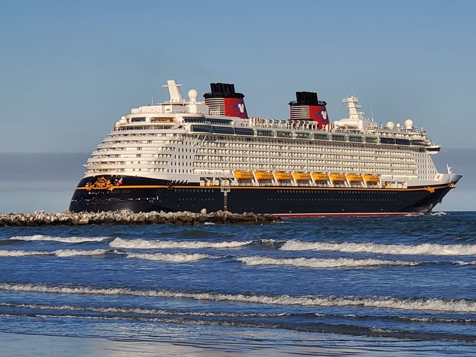Cruise ship