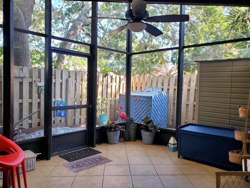Screened lanai
