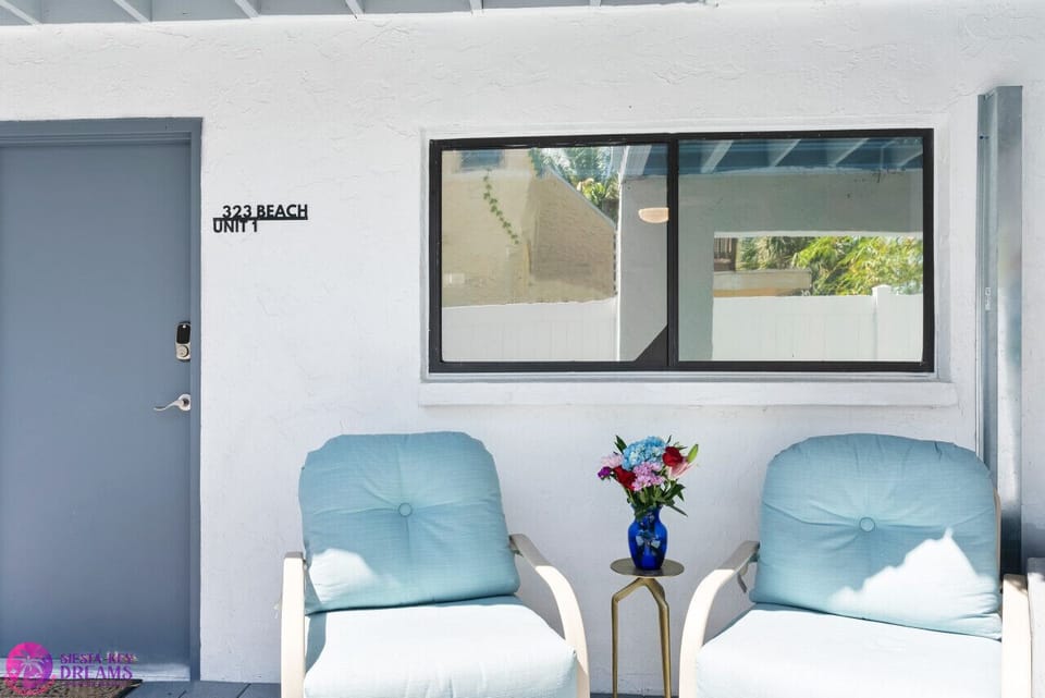 Private patio for relaxing after a day at the beach or Siesta Key Village