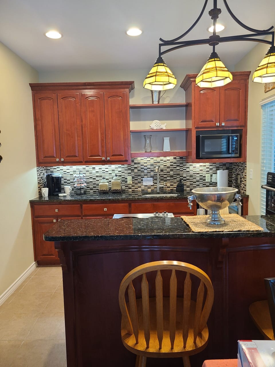 Kitchenette with all the essentials.