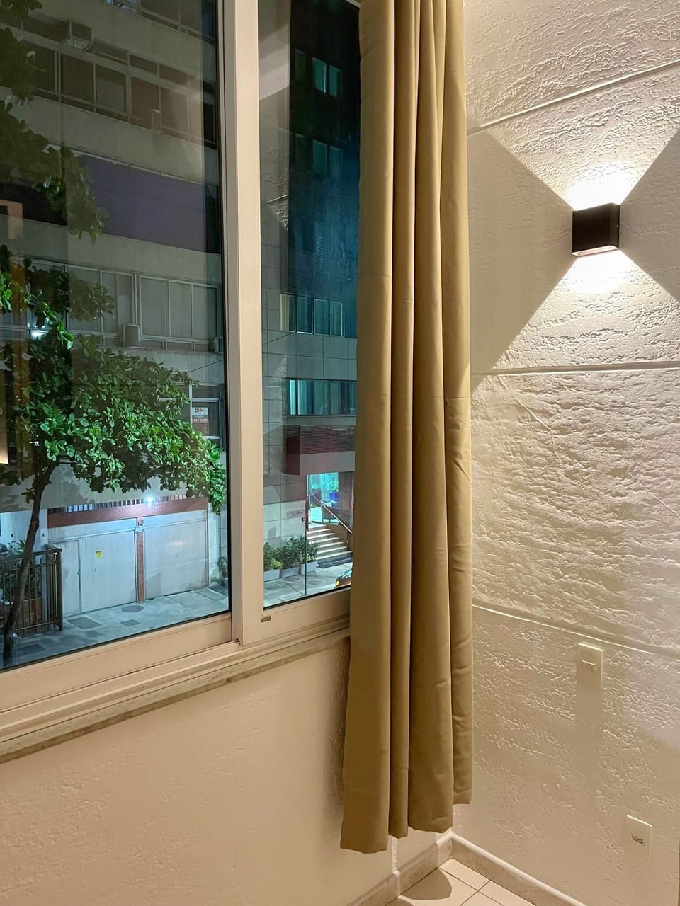 Bedroom 2 (Covered veranda) 