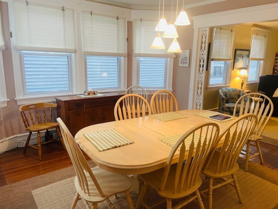 Living room/Dining room 