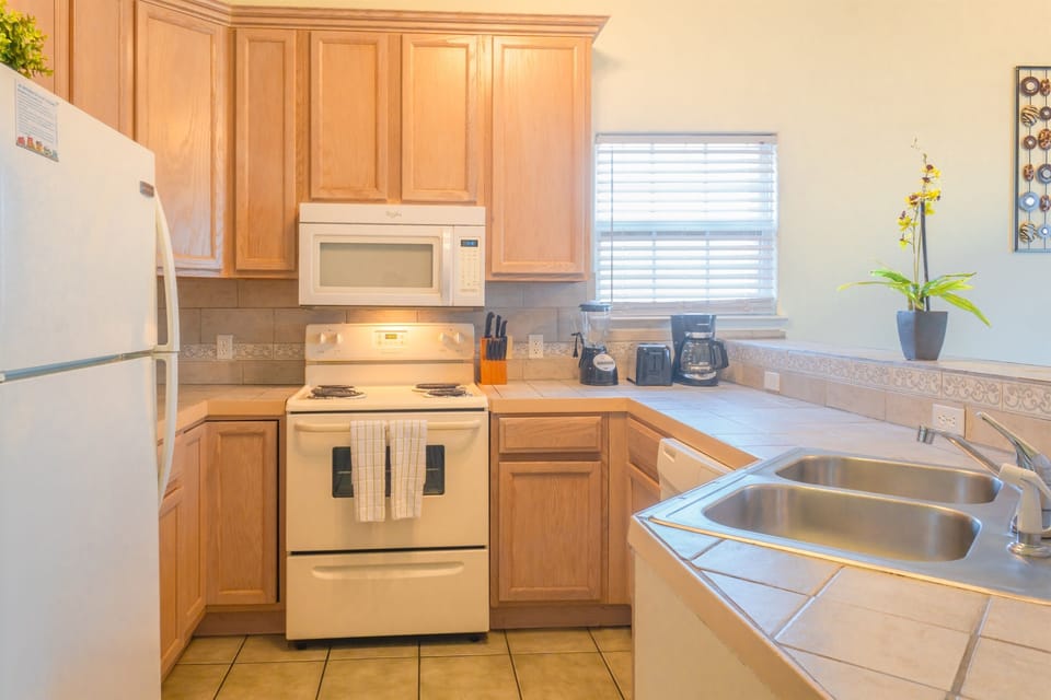 Unit B - Kitchen