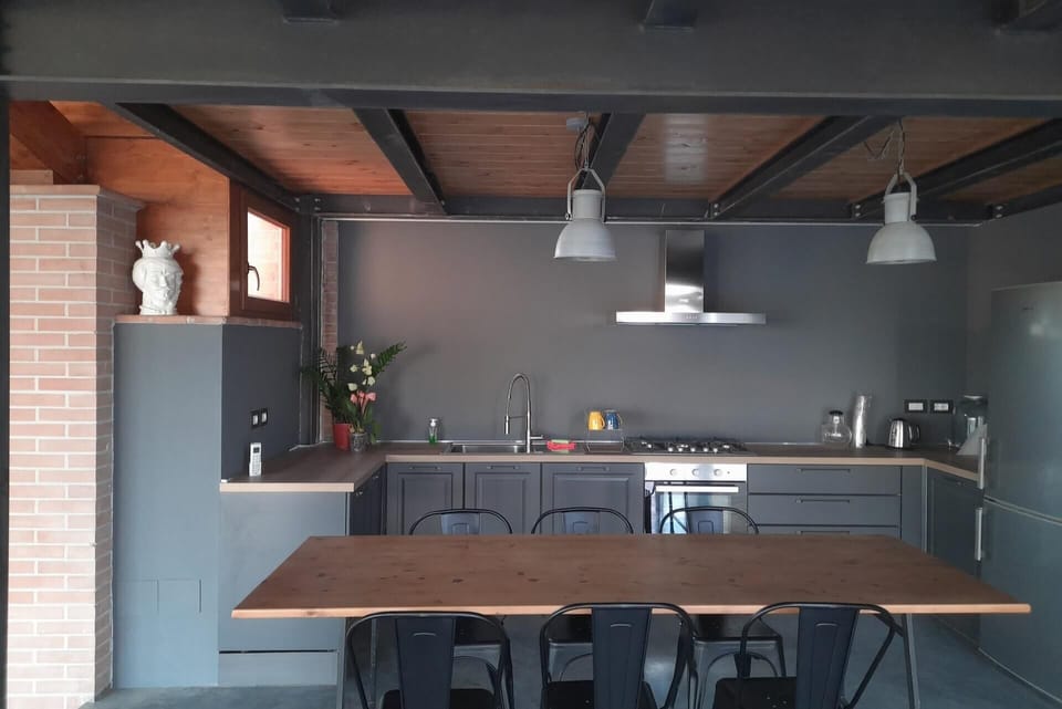 Ziarelli kitchen (2)