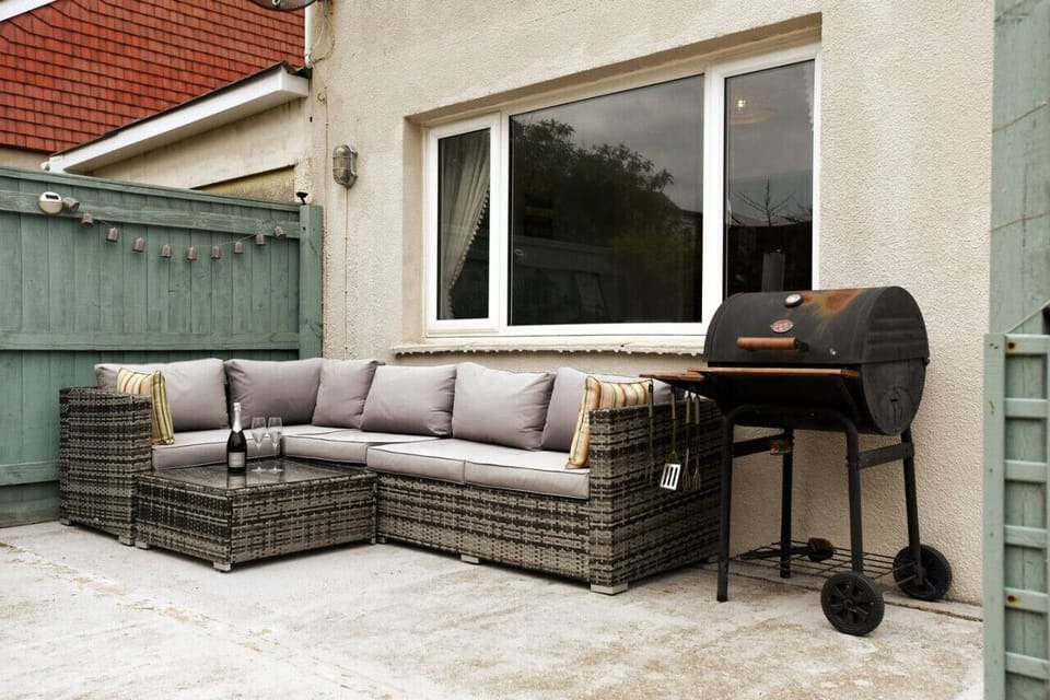 Outdoor seating and BBQ