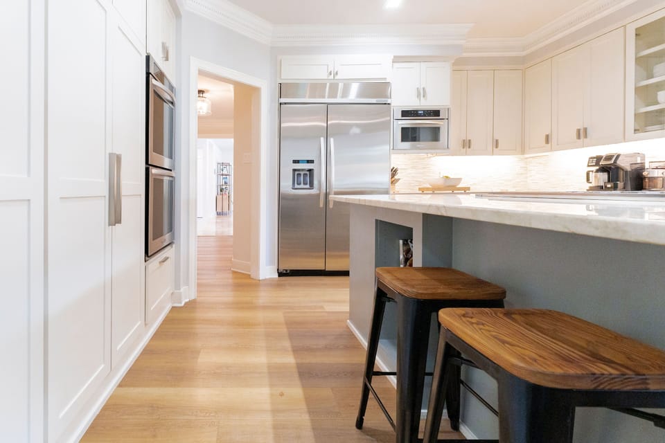 Kitchen Bar Stool - Walker Luxury Vacation Rentals