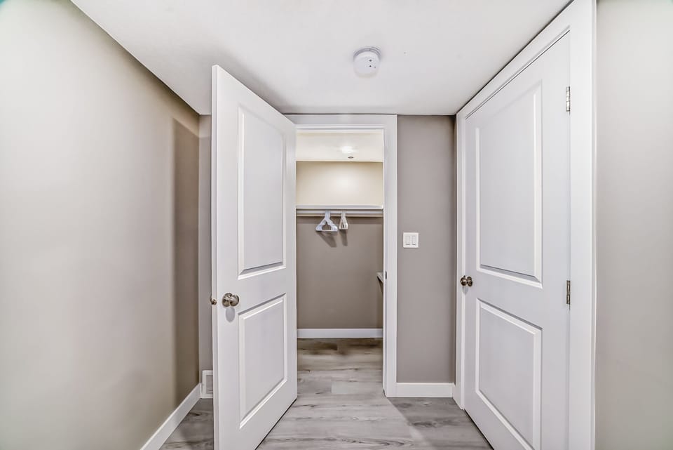 Walk-in wardrobe