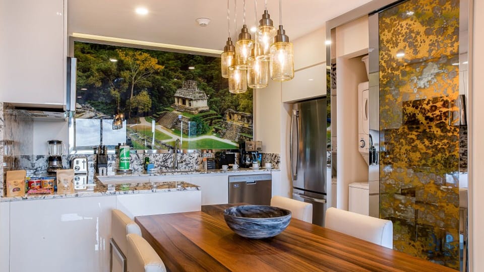 full kitchen with upscale appliances