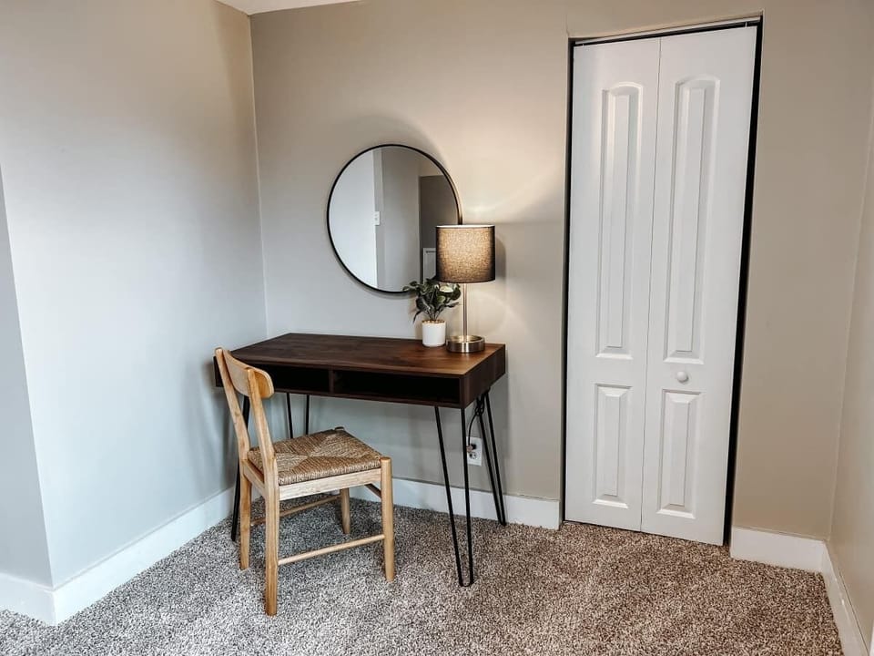 Quiet workspace nook w/ desk & chair, perfect for reading or catching up on work
