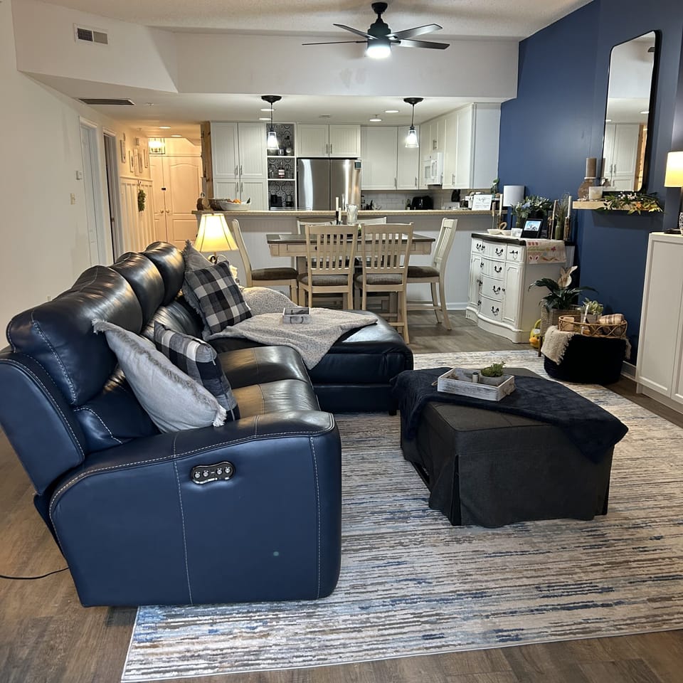 Living Room with 65 inch smart TV and highspeed wifi
