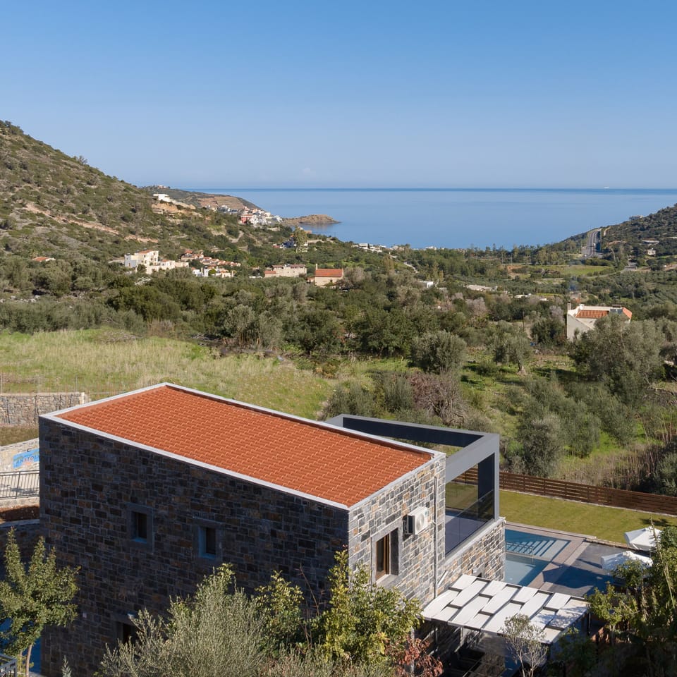 Panoramic aspect of the Villa. 