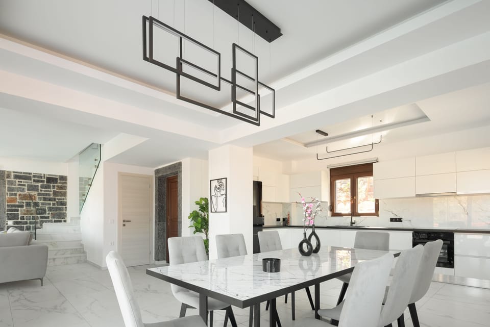 Large family kitchen, fully equipped.  