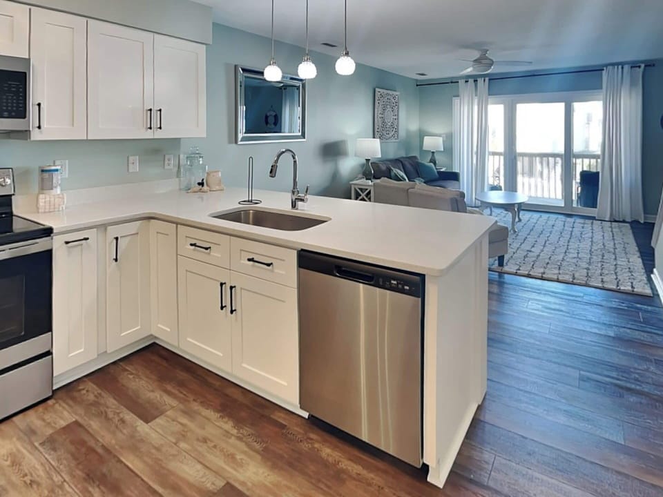 Full Size Kitchen