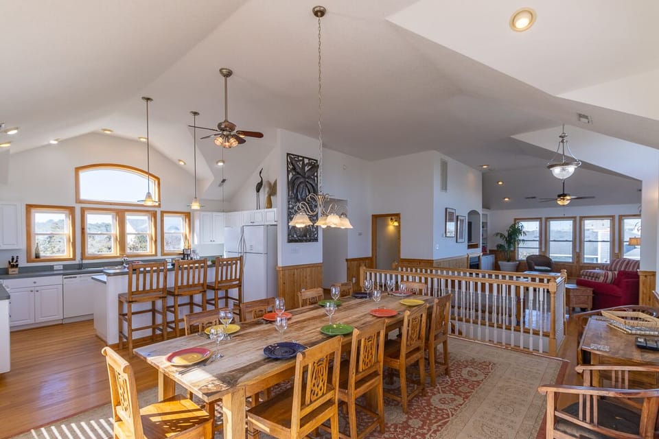Top Level Dining Area