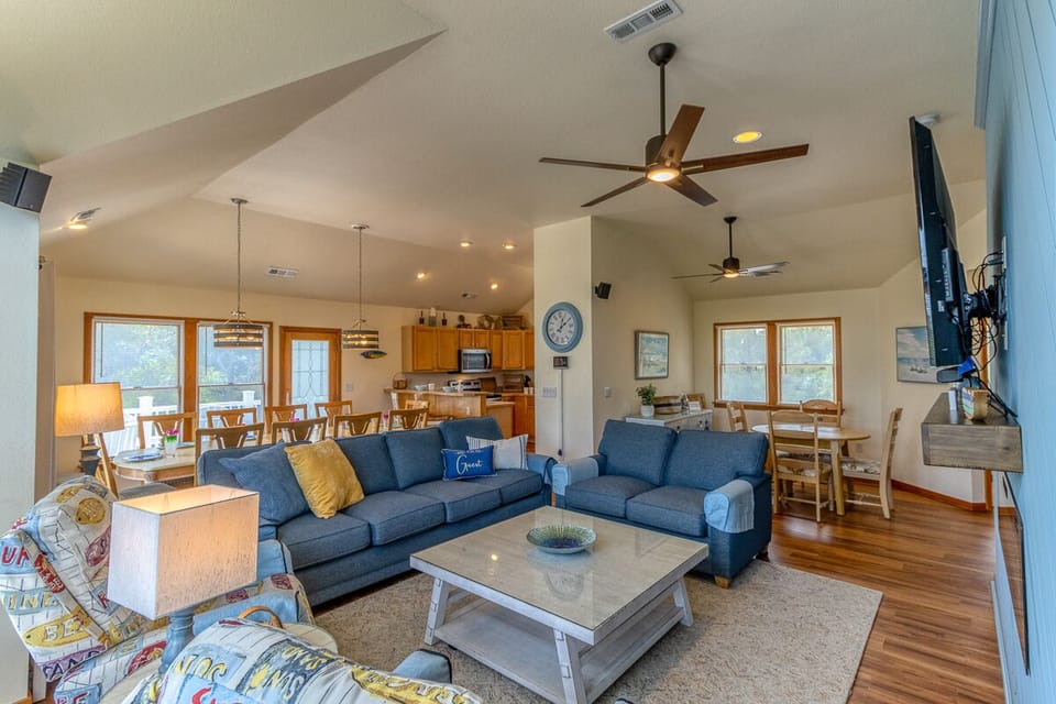 Top Level Living Area