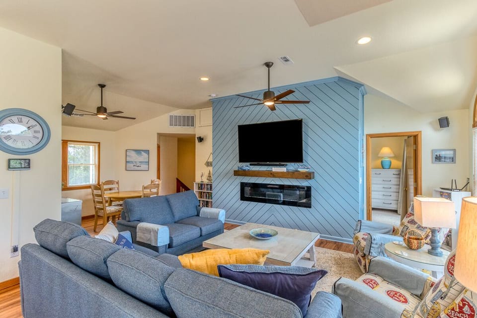 Top Level Living Area