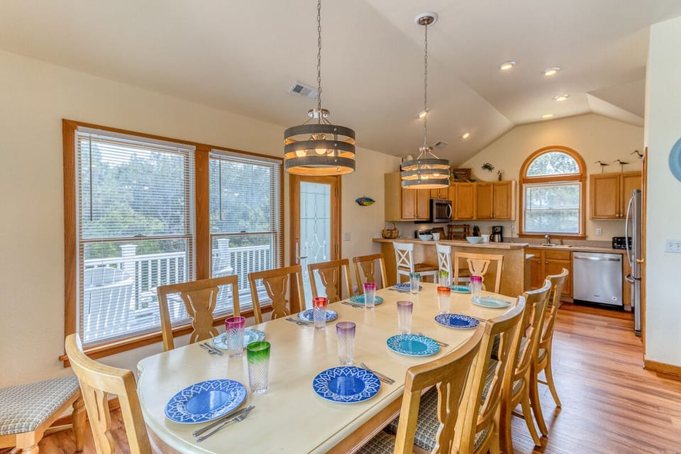 Top Level Dining Area