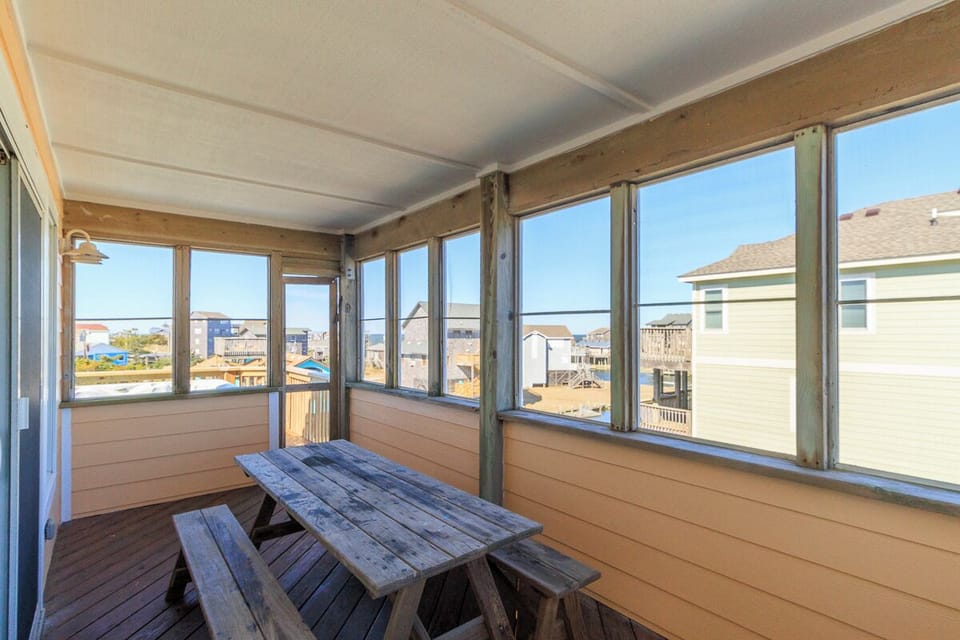 Top Level Screened-in Porch