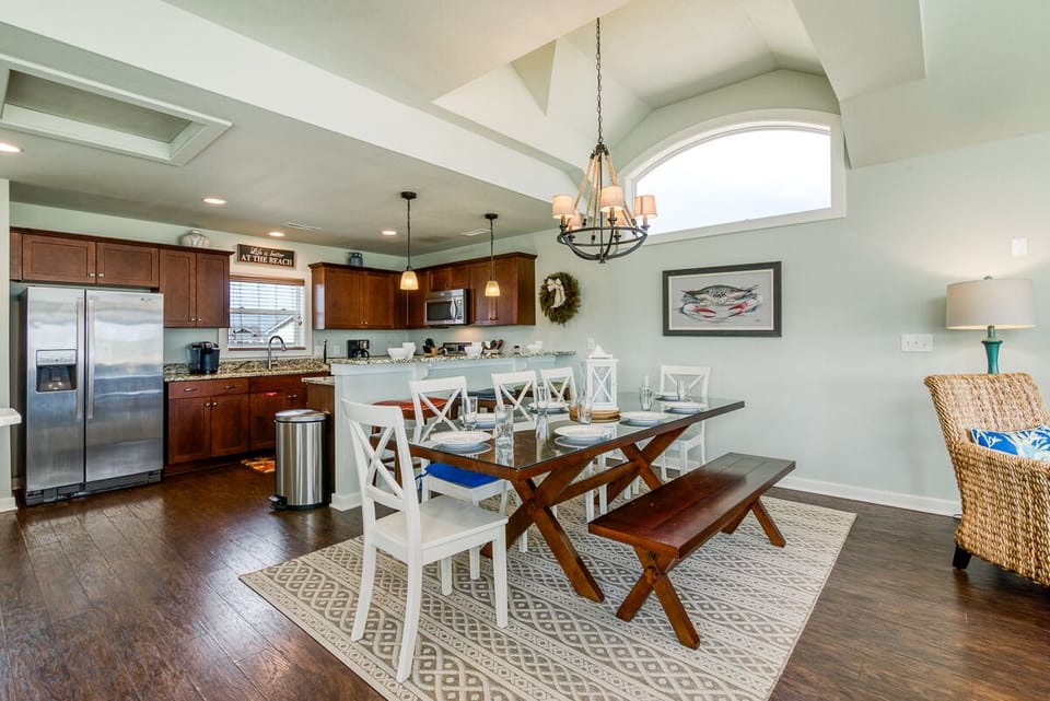 Top Level Dining Area