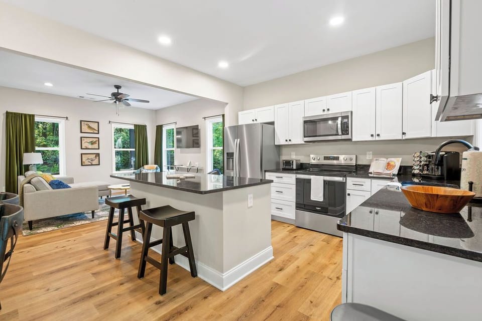 "The well stocked kitchen were an unexpected surprise"-Susan Aug2025