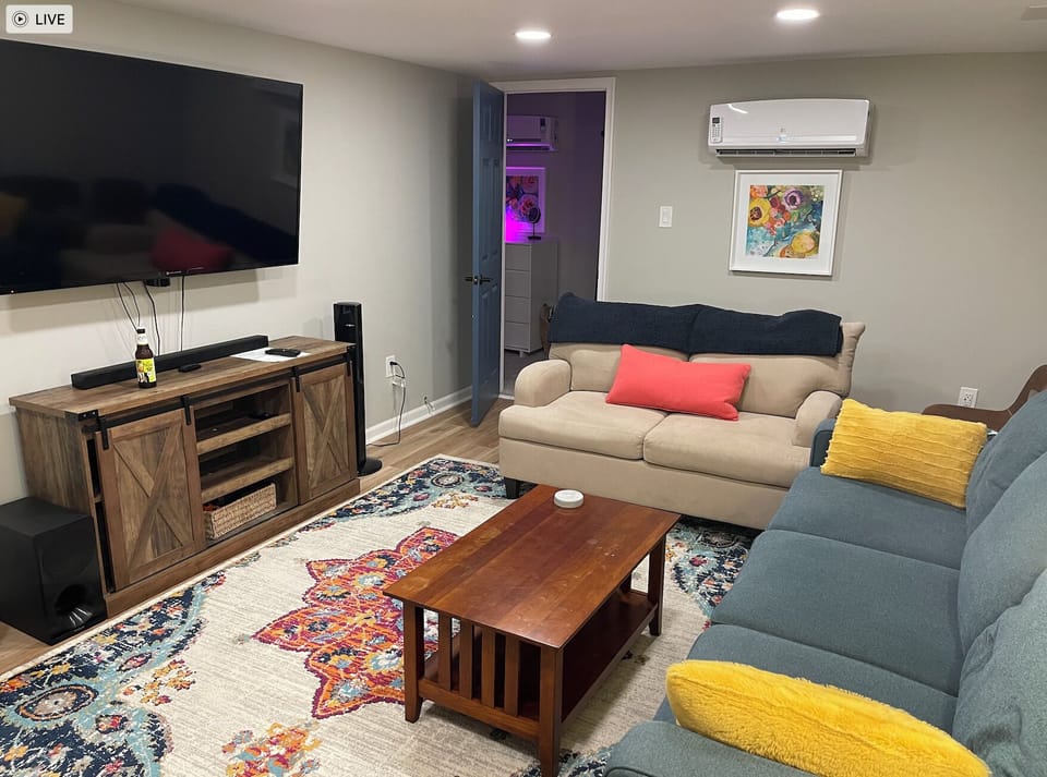 2nd Living Area (2)