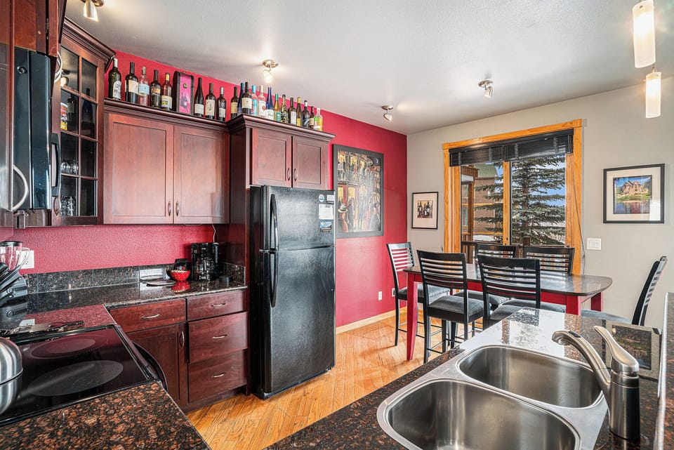 41B Nakai Peak Estes Park Vacation Rental at Marys Lake, kitchen with all black appliances