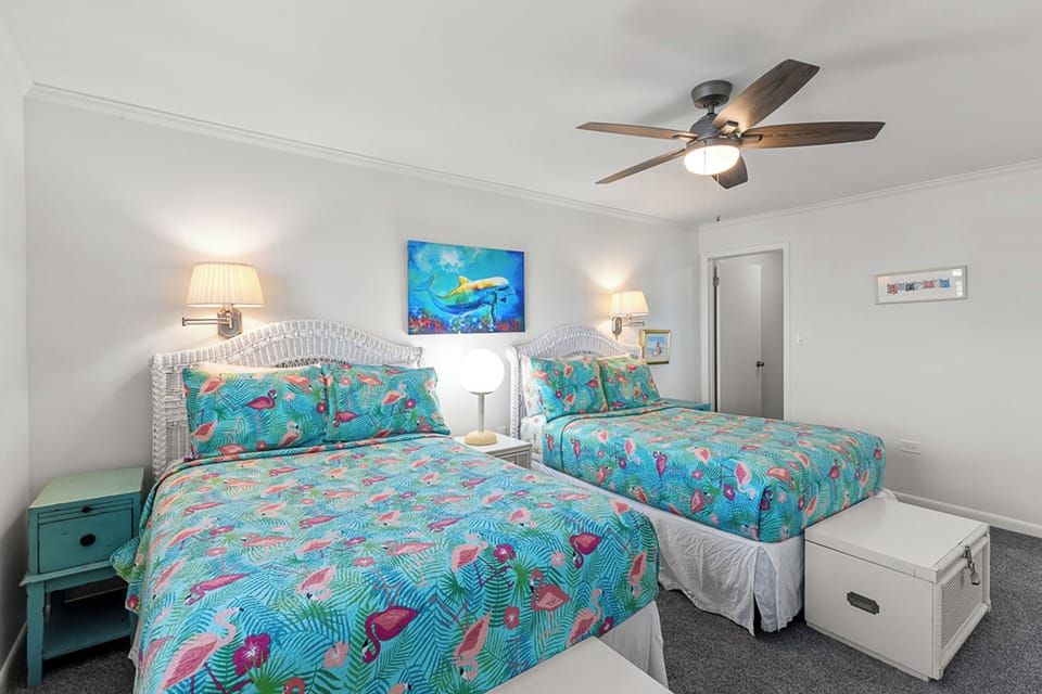Guest bedroom suite