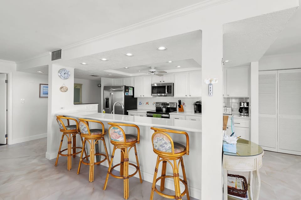 Breakfast bar