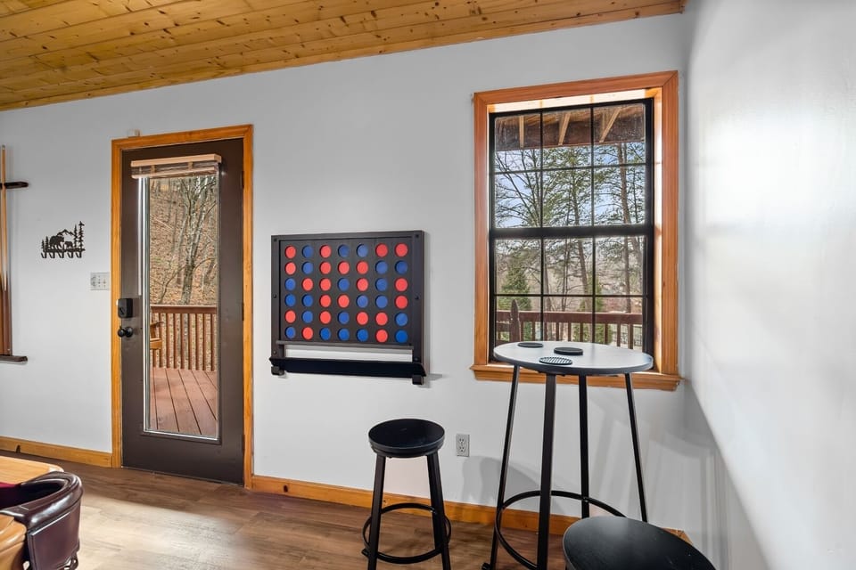 Large Connect 4 game is fun for every age!