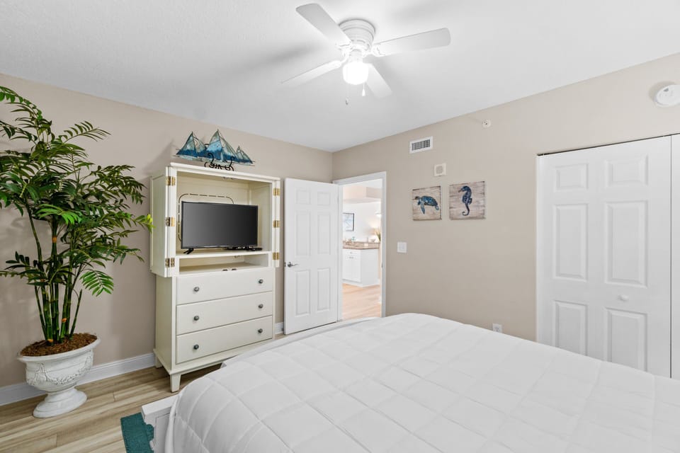 Gulf Front Bedroom 2 with Queen Size Bed