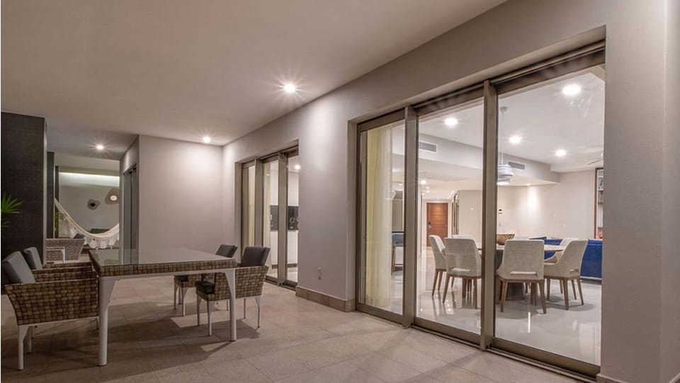 Open living zone